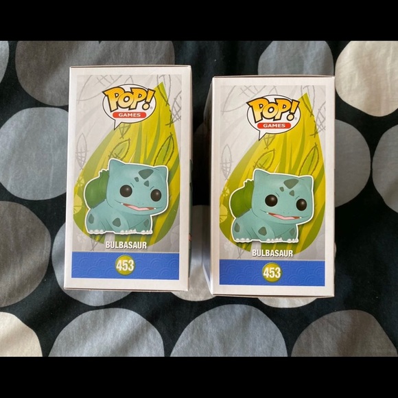 Bulbasaur- Set of 2 - Flocked & Common - Picture 4 of 6